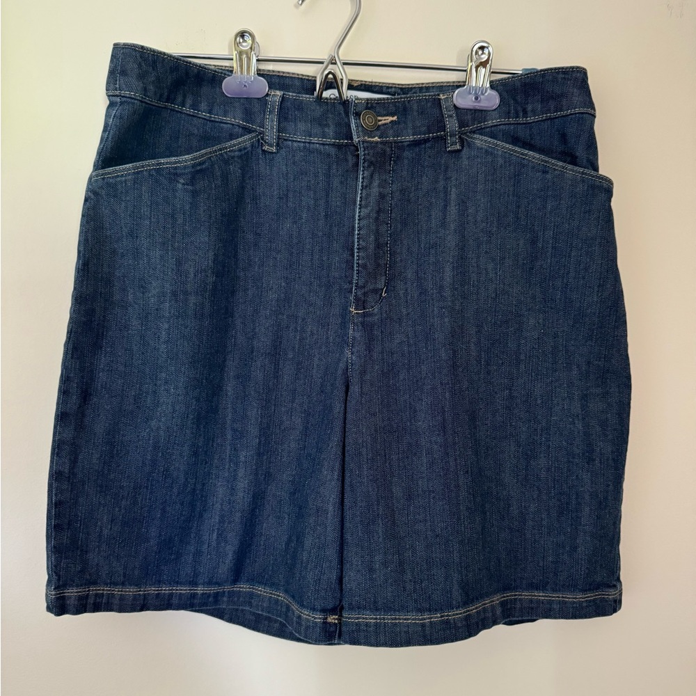 Croft & Barrow Woman’s Denim Shorts, Size 10